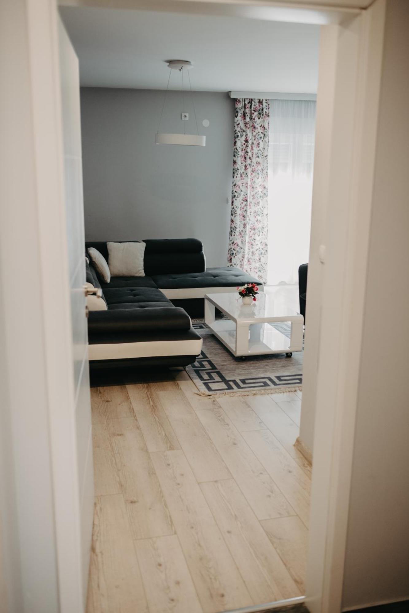 Bed and Breakfast Prenociste Park Modrica Exterior foto